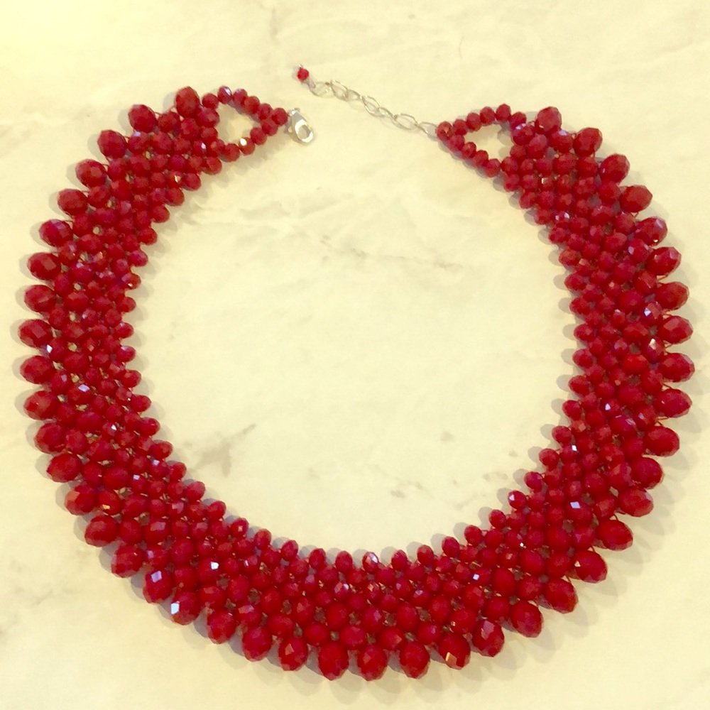Red beaded fashion necklace